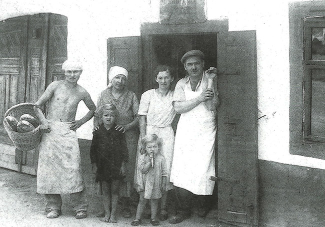 Rodina pekára Františka Bezroučka a Vojtecha Pašeka